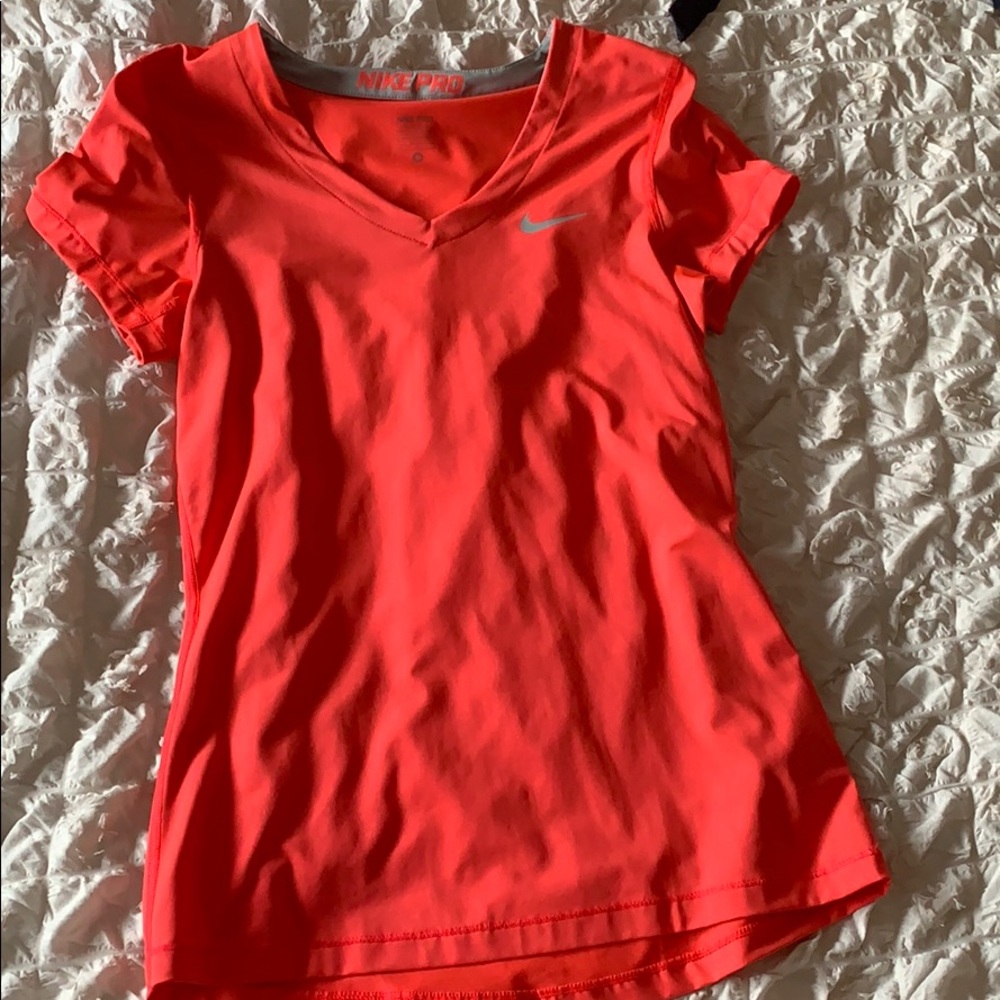 Nike T-shirt